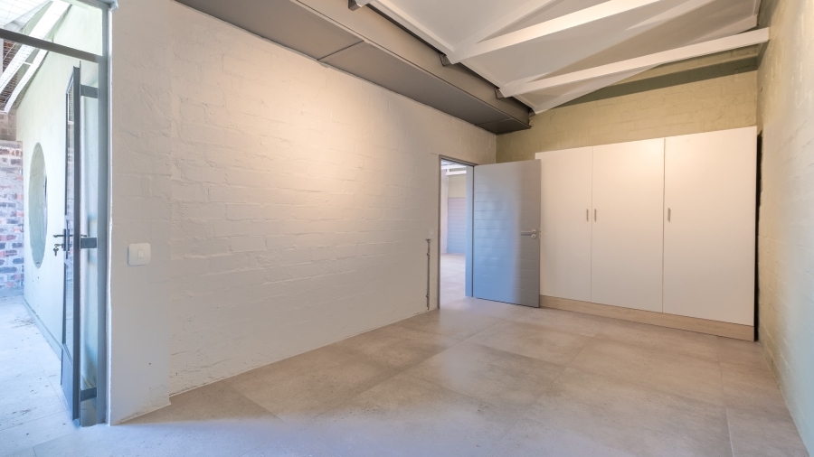 2 Bedroom Property for Sale in Woodstock Western Cape